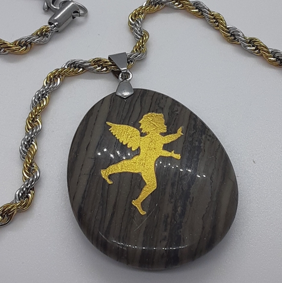 Jewelry - Picture 2 of 4